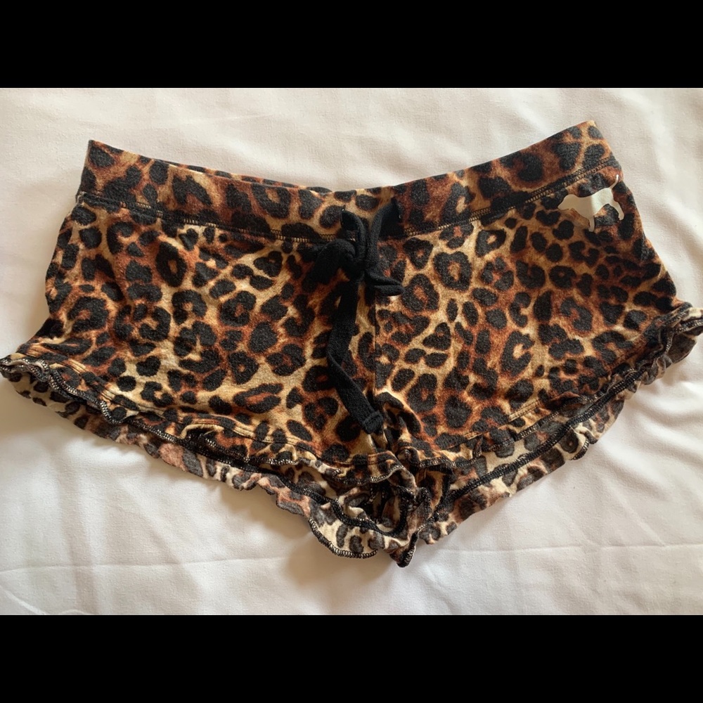 Victoria’s Secret PINK leopard print sleep shorts